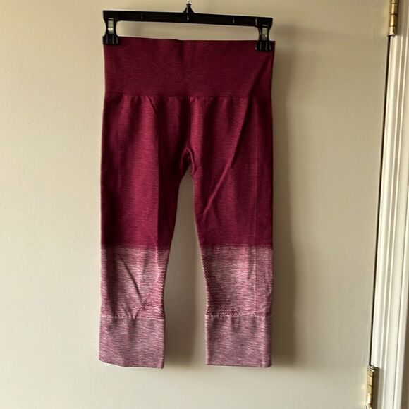 Lululemon Ebb to Street Seamless Crop Leggings Size 4 Gently used - Picture 1 of 4